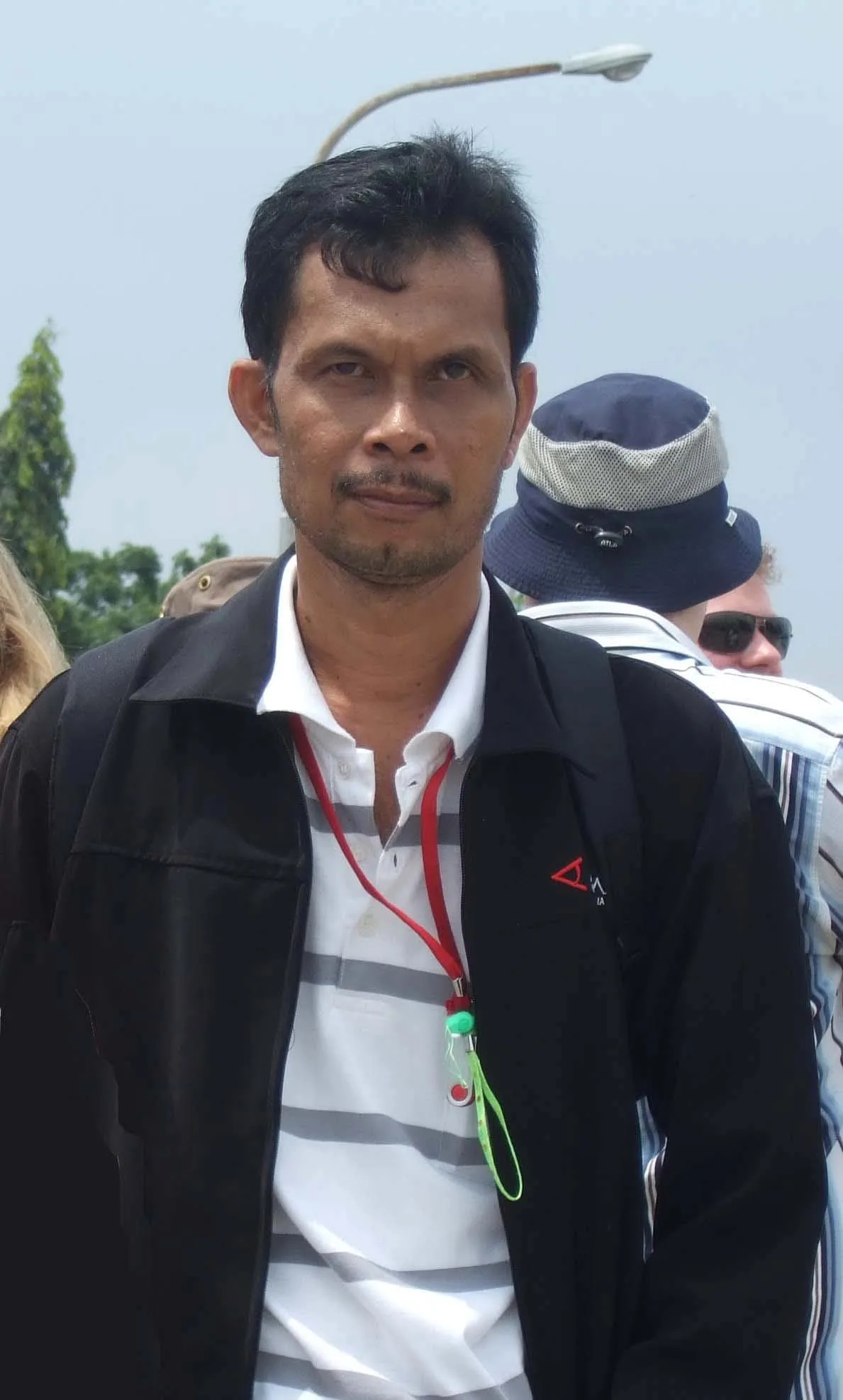 Drs. H. Ujang Idrus